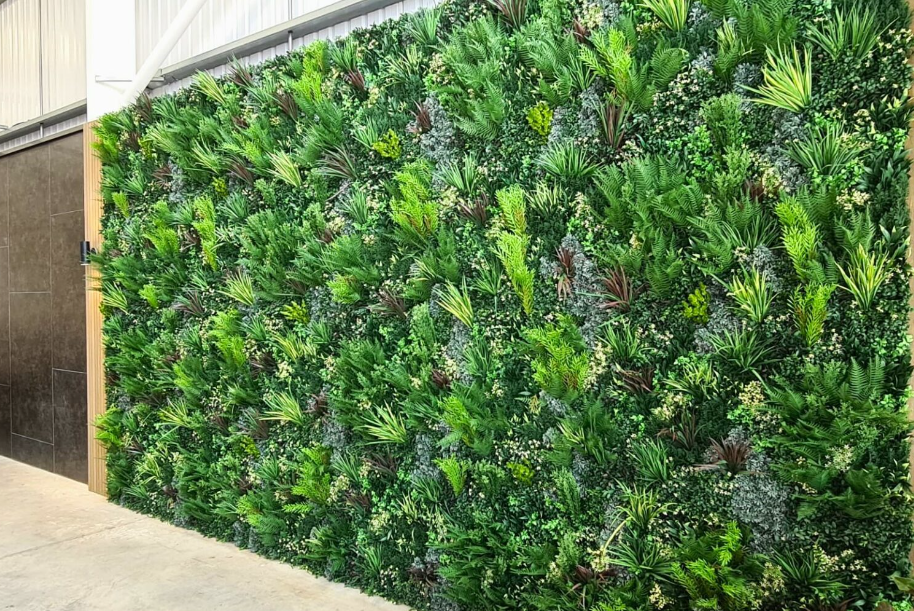 仿真植物墙：传统绿植墙的经济高效且现实的替代方案